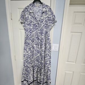 Chic Blue and White Floral Maxi Dress